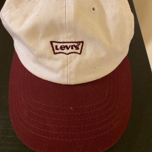 Levi’s SnapBack - Picture 2 of 2